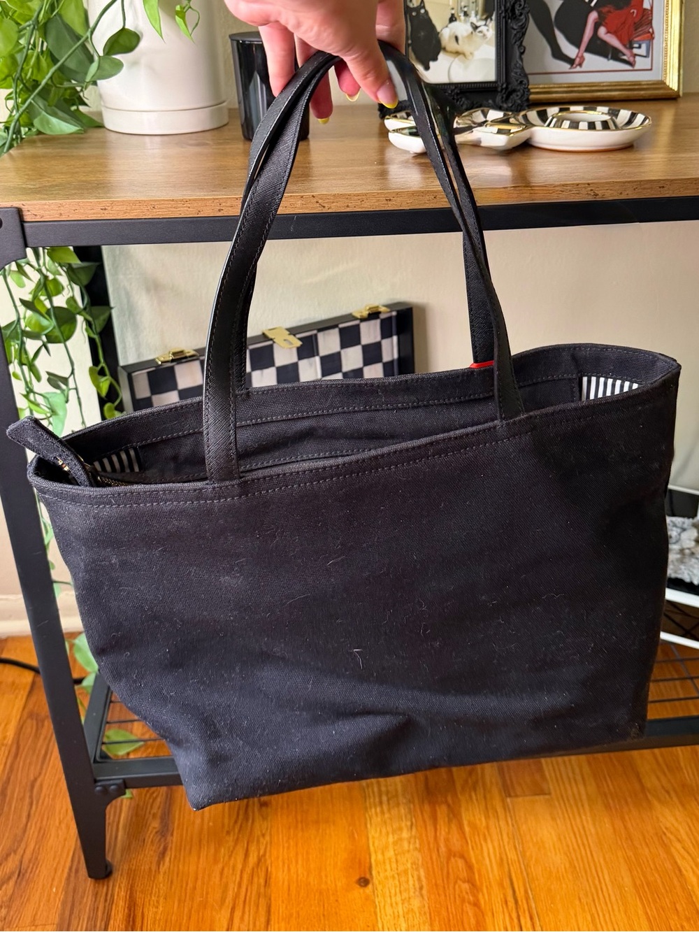 Kate Spade x Disney Minnie Mouse Black Tote - Picture 2 of 4